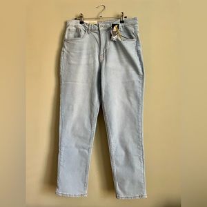 Women’s Mom Fit Jeans, US size 12 (Euro 34)